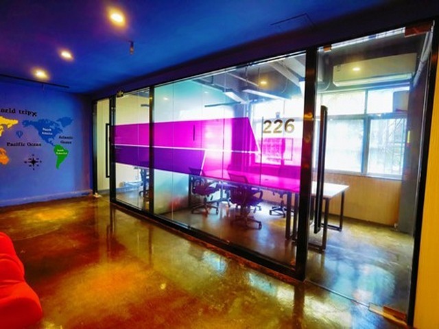 天津进口工业直流滑升门机上门安装