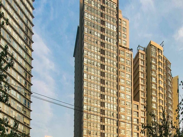 天津进口工业直流滑升门机上门安装