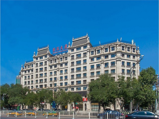 天津进口工业直流滑升门机上门安装